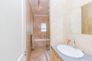 To Let 2 Bedroom Property for Rent in Fresnaye Western Cape